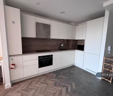 1 bedroom flat to rent - Photo 4