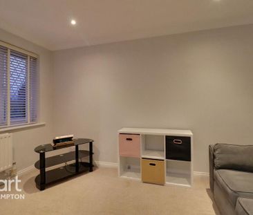 5 bedroom detached house to rent - Photo 3