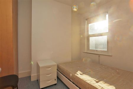 4 bedroom house to rent - Photo 4