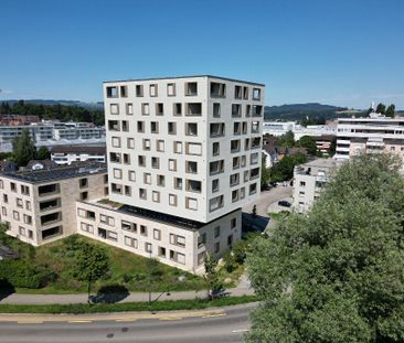 Moderne 3.5-Zi.-Wohnung mit Aussicht in Uzwil - Photo 3