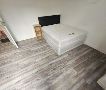 4 bedroom house to rent - Photo 3