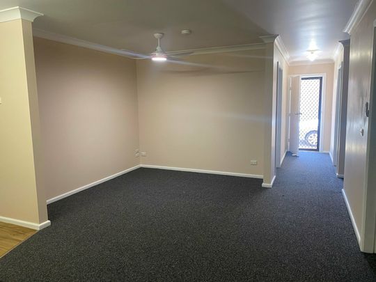 Charming 3-Bedroom Home in Narromine - Photo 1