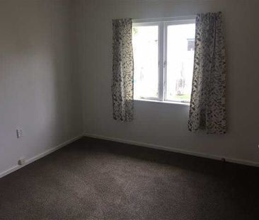 Lovely, redecorated three bedroom home in popular Hillcrest with la... - Photo 6