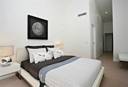 “Large 4 bedroom Terrace Apartment” - Photo 5