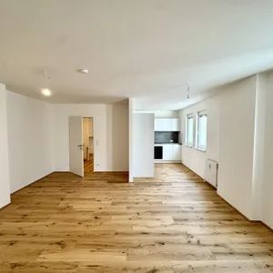 Sanierte! 2-Zimmerwohnung in 1120 Wien nahe Bahnhof Meidling zu vermieten! - Photo 1