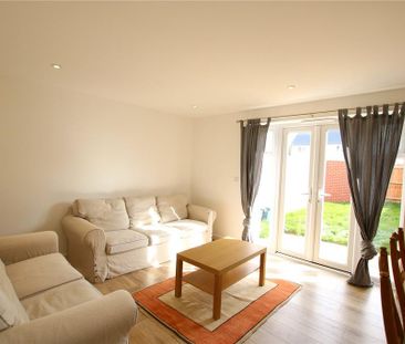 4 bedroom semi-detached house to rent - Photo 4