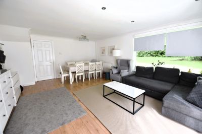 2 bedroom House in Park Edge Close, Leeds - Photo 2