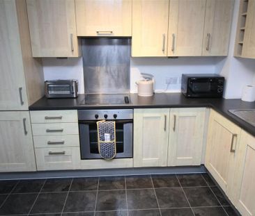 2 bedroom flat to rent - Photo 6