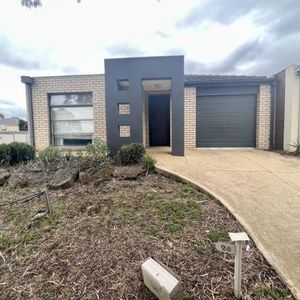 20 Shandeau Boardwalk, Melton West - Photo 3