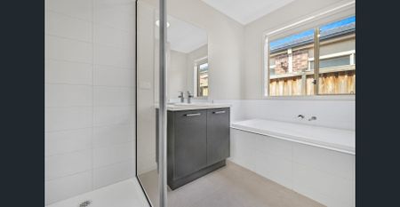 Modern Family Living in Sought-After Fraser Rise - Photo 2