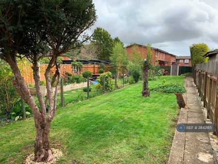 2 bedroom terraced house to rent - Photo 3