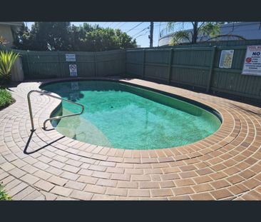 This comfortable 2-bedroom townhouse is in a perfect location - Photo 3