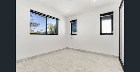 Luxurious Duplex with House like Proportions - Photo 5