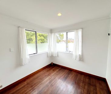 Comfortable 3-Bedroom Home in Quiet Henderson Street - Photo 6