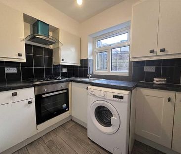 2 bedroom end of terrace house to rent - Photo 5