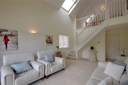 3 bedroom flat to rent - Photo 3