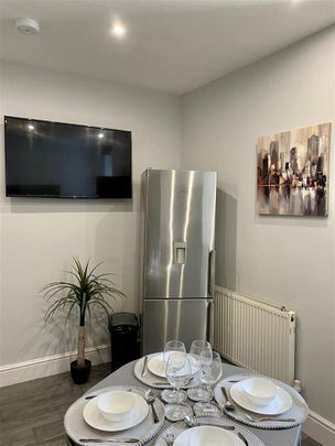 1 bed house share to rent in Coal Clough Lane, Burnley, BB11 - Photo 1