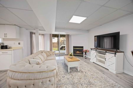 For Lease - 86 Tamarac Trail Unit# Lower, Aurora, Ontario - Photo 5