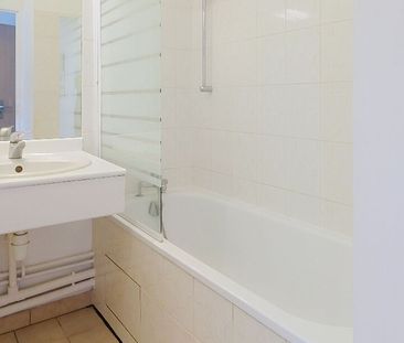STUDIO VOISINS LE BRETONNEUX - 1 pièce(s) - 23.44 m2 - Photo 5