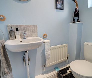 2 bedroom mid terraced house to rent, - Photo 6