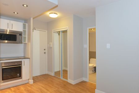 230 Oak Street - Photo 2