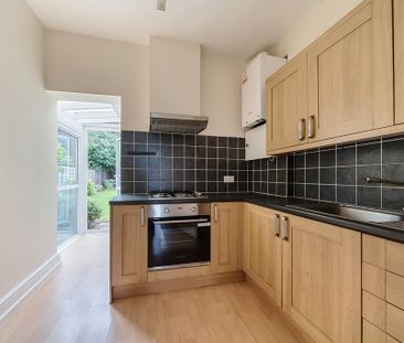 1 bedroom flat to rent - Photo 6