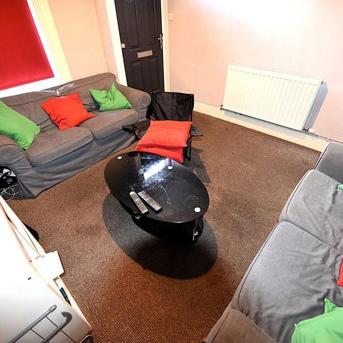 4 bedroom house to rent - Photo 1