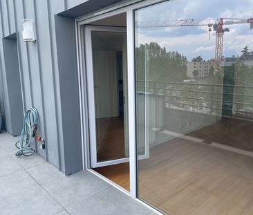 Location Appartement 4 pièces 82m² - Photo 3