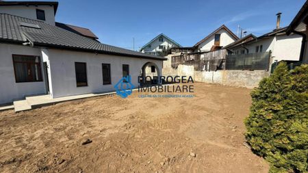 ZONA CENTRALA-CASA 4 DORMITOARE, DE INCHIRIAT, IDEALA MUNCIT - Fotografie 5