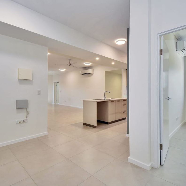 LUXURIOUS LIVING IN NIGHCLIFF - Photo 1