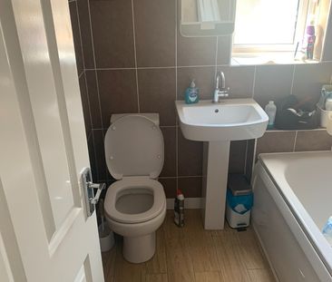 3 Bed End Terrace, Guardian Way, LU1 - Photo 6