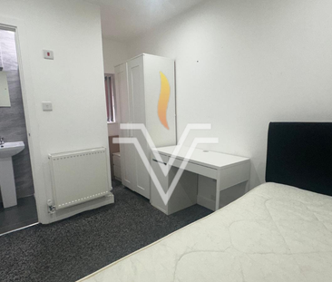 Sir Henry Parkes Road, Coventry - Photo 2