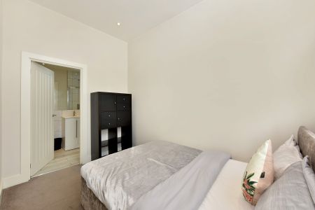 Queens Gate, London, SW7 - Photo 4