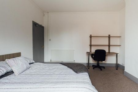 6 bedroom house to rent - Photo 4