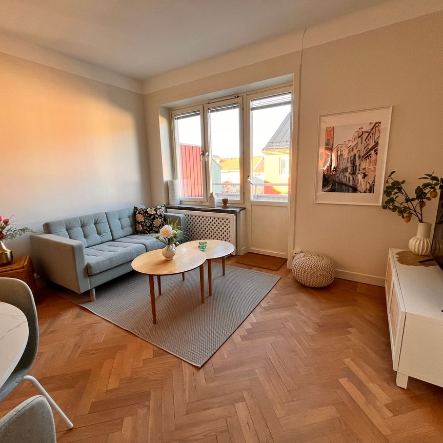 Plogvägen, Solna - Photo 1