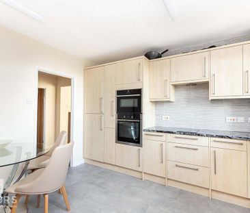 3 bedroom apartment to rent - Photo 5