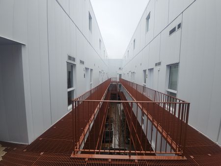 Condo semi-meublé d’une chambre à coucher avec bureau situé au 3e étage. - Photo 2