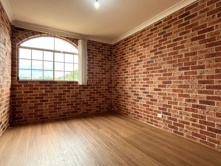 Duplex in Sought After Bossley Park! - Photo 3