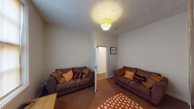 4 bedroom house to rent - Photo 1