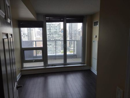 For Lease - 763 bay Street Unit# 3213, Toronto, Ontario - Photo 3