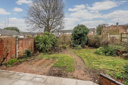 3 bed semi-detached house to rent in Burford Close, Solihull, B92 - Photo 5