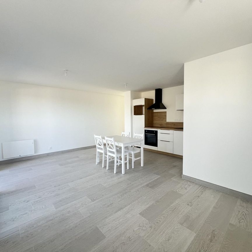 Location Appartement CREVIN - Photo 1