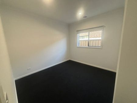 “Near New Beautiful Spacious Home in Tarneit” - Photo 5