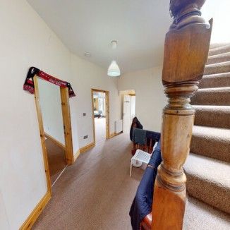 10 Bed - Woodsley Road, Hyde Park - Photo 1