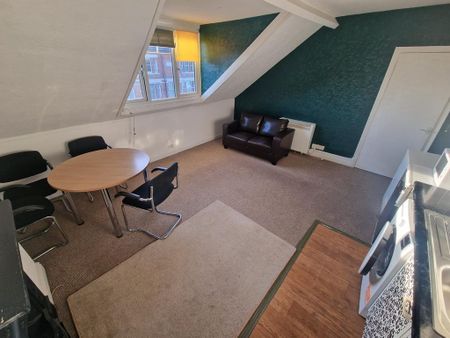 1 bedroom flat to rent - Photo 4