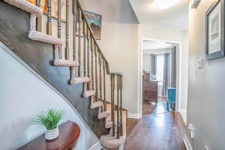 For Lease - 6045 Grossbeak Drive, Mississauga, Ontario - Photo 2