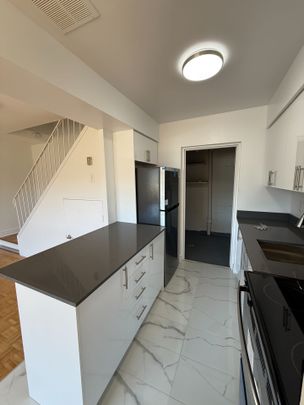 For Lease - 7555 Goreway Drive Unit# 165, Mississauga, Ontario - Photo 1