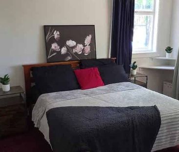 HEART OF FREEMAN BAY.. 5 MIN AUCKLAND CENTRAL. - Photo 3