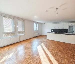 Sanierung in Vorbereitung: Geräumige 3-Zimmer-Wohnung mit Balkon nahe Bahnhof Ottakring - Photo 1