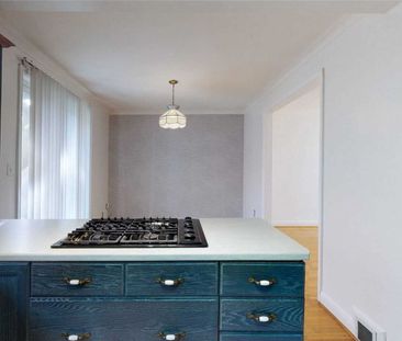 For Lease - 9 Kingsmere Crescent, Toronto, Ontario - Photo 2